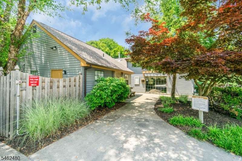 150 Firethorne Trl Ondo Bernards NJ 07920