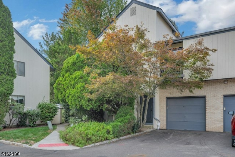 150 Firethorne Trl Ondo Bernards NJ 07920