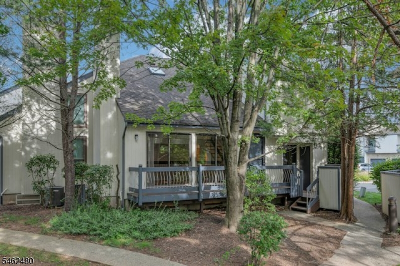 150 Firethorne Trl Ondo Bernards NJ 07920