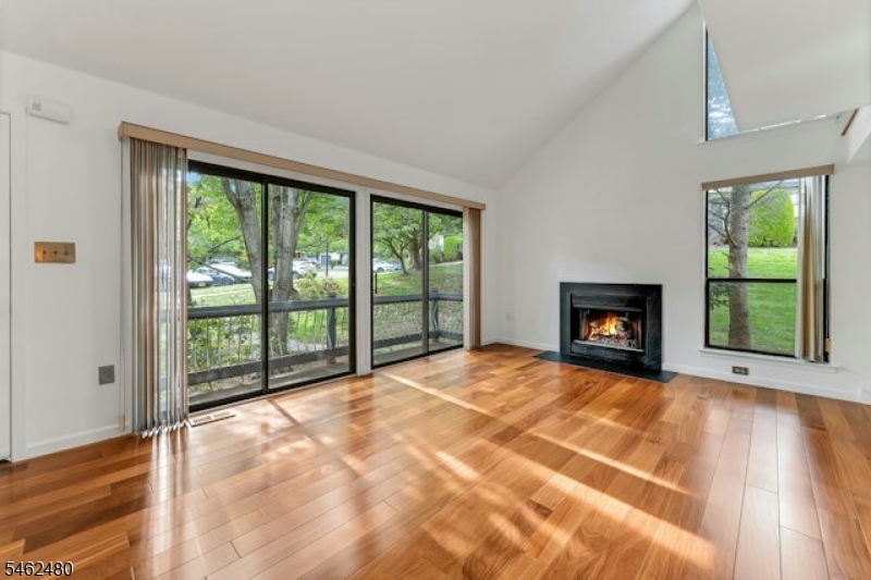 150 Firethorne Trl Ondo Bernards NJ 07920