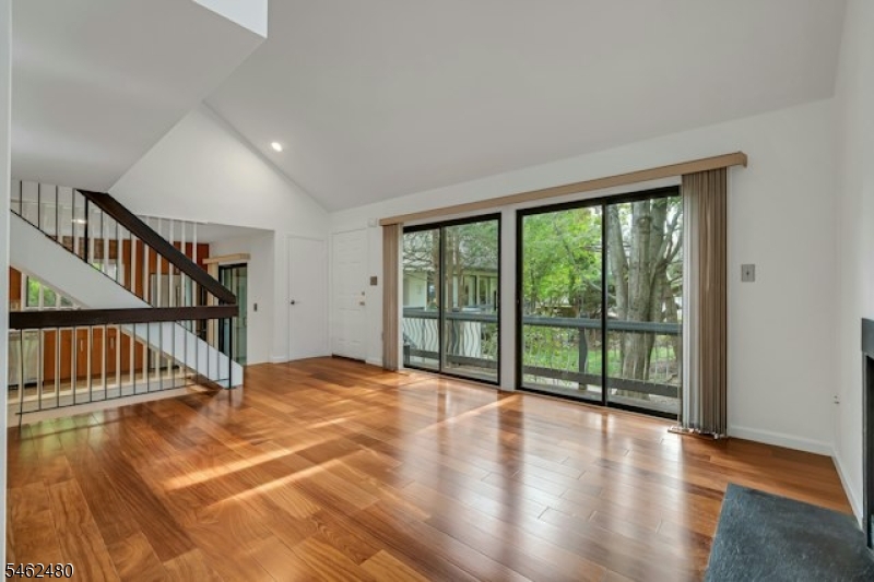 150 Firethorne Trl Ondo Bernards NJ 07920