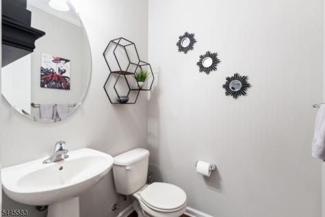 18 Bahr Circle Verona NJ 07044