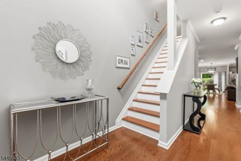 18 Bahr Circle Verona NJ 07044
