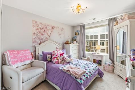 18 Bahr Circle Verona NJ 07044
