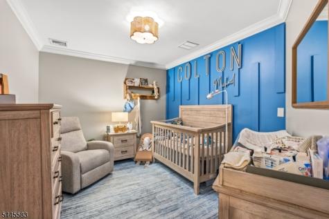 18 Bahr Circle Verona NJ 07044
