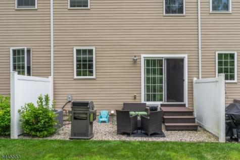 18 Bahr Circle Verona NJ 07044