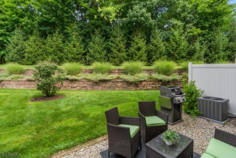 18 Bahr Circle Verona NJ 07044