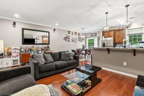 18 Bahr Circle Verona NJ 07044