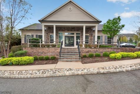 104 Albert Court Randolph NJ 07869