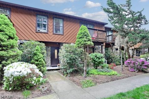 3 Brookside Heights Wanaque NJ 07465