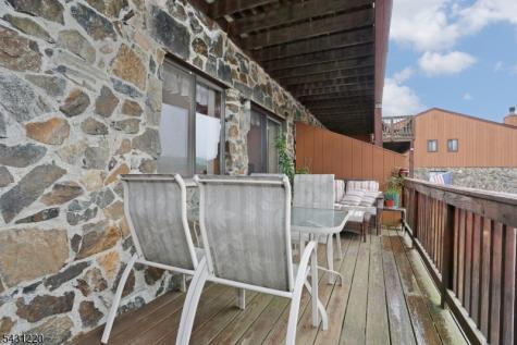 3 Brookside Heights Wanaque NJ 07465