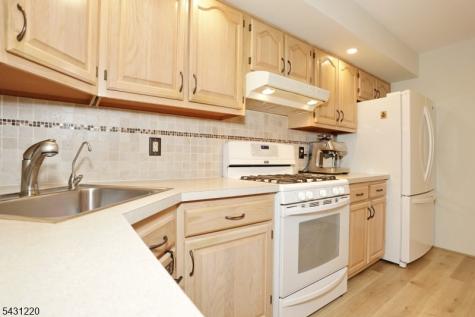 3 Brookside Heights Wanaque NJ 07465
