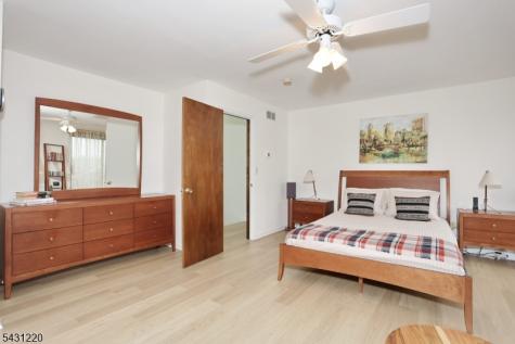 3 Brookside Heights Wanaque NJ 07465