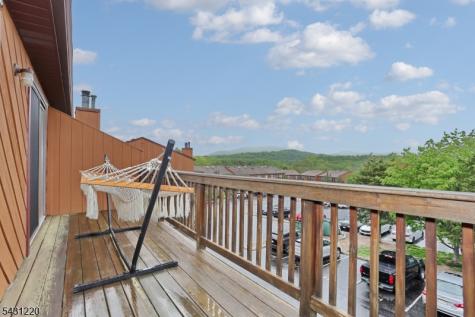 3 Brookside Heights Wanaque NJ 07465