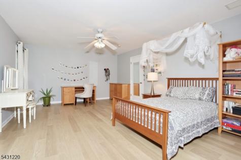 3 Brookside Heights Wanaque NJ 07465