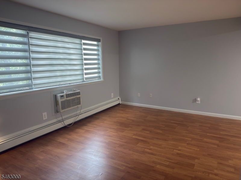 1027 Cricket Lane Woodbridge NJ 07095