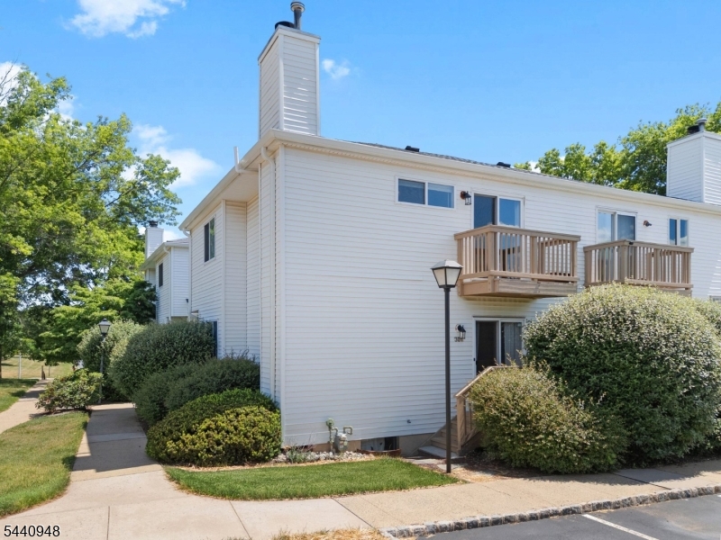 301 Saddle Court Raritan NJ 08822