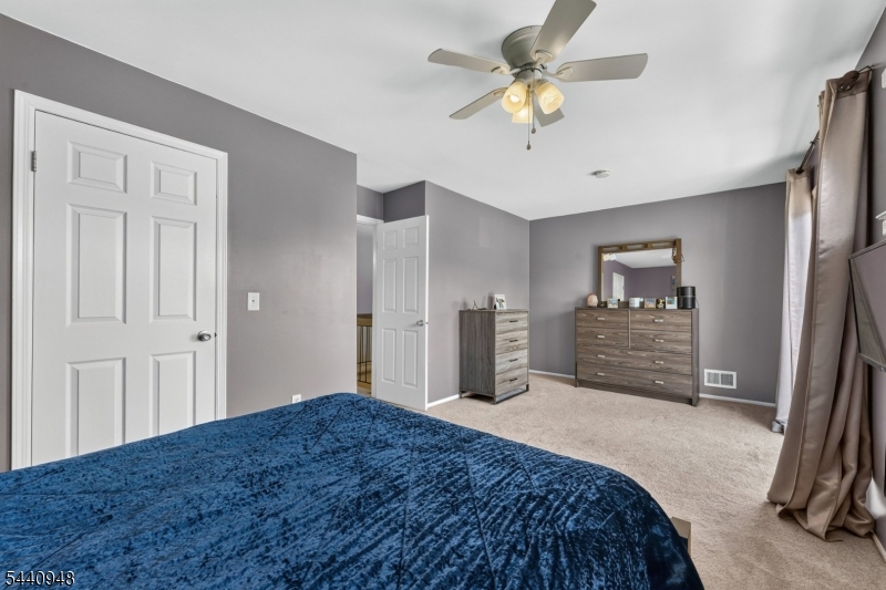 301 Saddle Court Raritan NJ 08822
