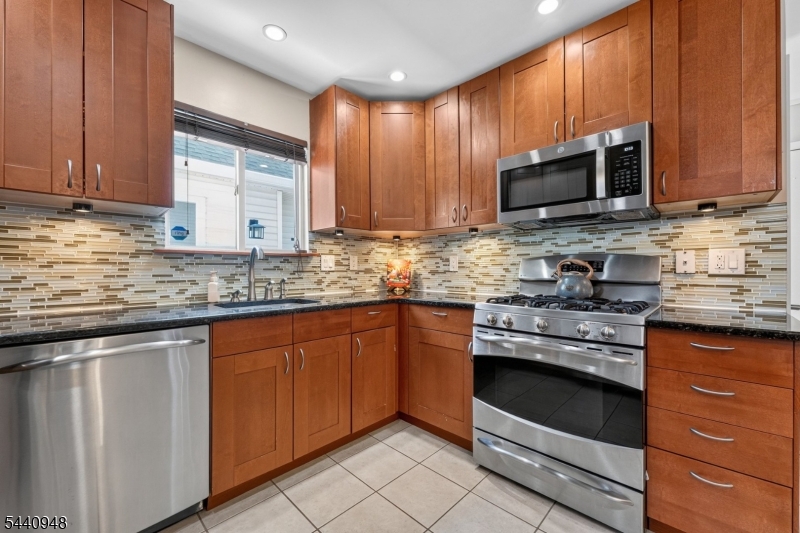 301 Saddle Court Raritan NJ 08822