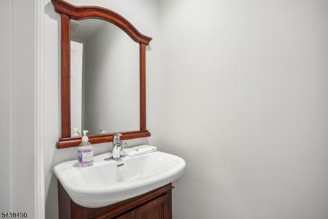70 Clarken Drive West Orange NJ 07052