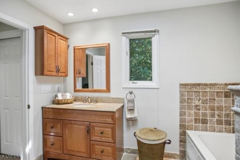 70 Clarken Drive West Orange NJ 07052