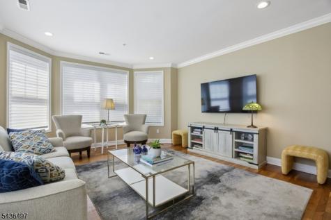 5211 Pointe Gate Drive Livingston NJ 07039