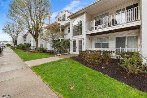 75 Crestview Lane Mount Arlington NJ 07856