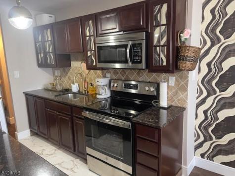 821 Jersey Avenue Elizabeth NJ 07202