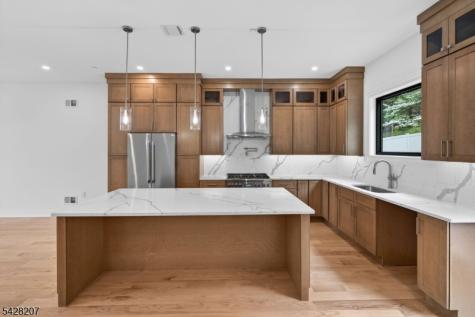 522 Valley Road Clifton NJ 07013
