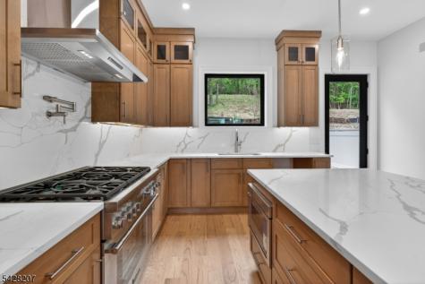 522 Valley Road Clifton NJ 07013