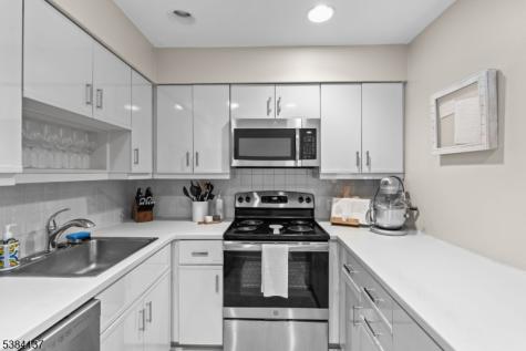 100 Shearwater Court East Jersey City NJ 07305