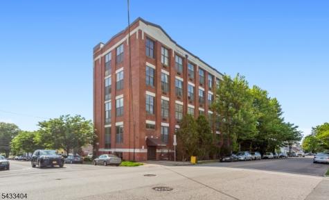 366 Trenton Avenue Paterson NJ 07503