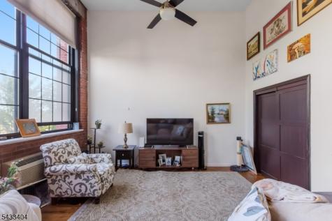 366 Trenton Avenue Paterson NJ 07503