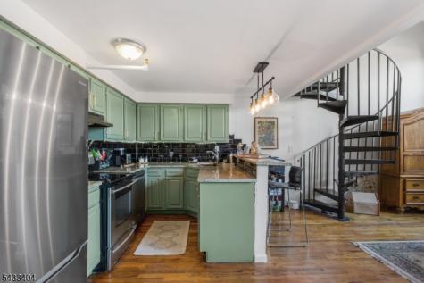 366 Trenton Avenue Paterson NJ 07503