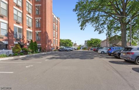 366 Trenton Avenue Paterson NJ 07503