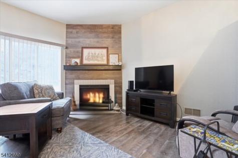76 Hickory Way Mount Arlington NJ 07856