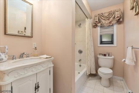 53 Sandra Circle Westfield NJ 07090