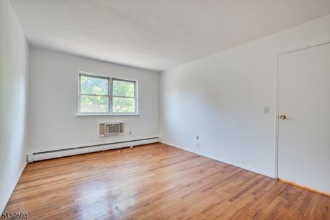 55 Gill Lane Woodbridge NJ 08830