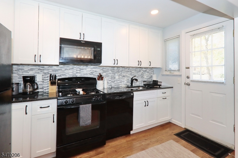 20 Parkway Village Cranford NJ 07016