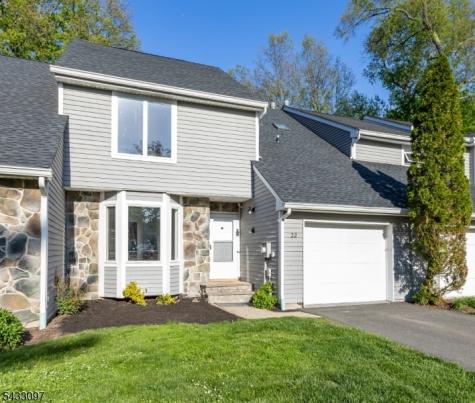 22 Flynn Place Wayne NJ 07470