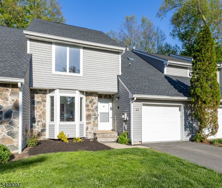22 Flynn Place Wayne NJ 07470