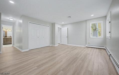 22 Flynn Place Wayne NJ 07470