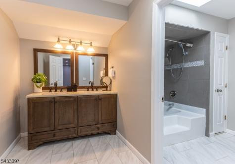 22 Flynn Place Wayne NJ 07470