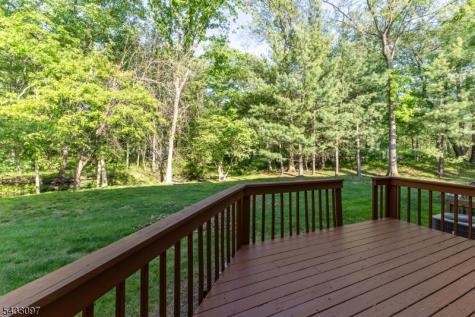22 Flynn Place Wayne NJ 07470