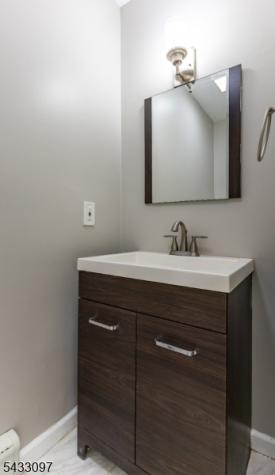 22 Flynn Place Wayne NJ 07470