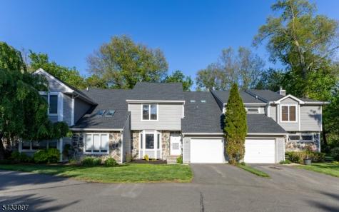 22 Flynn Place Wayne NJ 07470