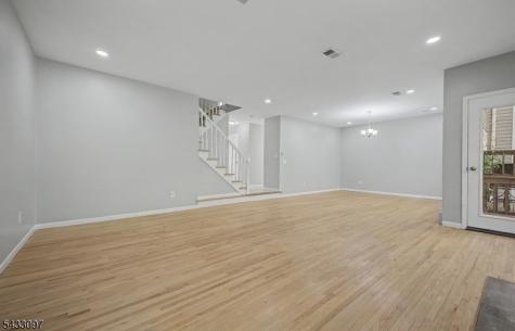 22 Flynn Place Wayne NJ 07470