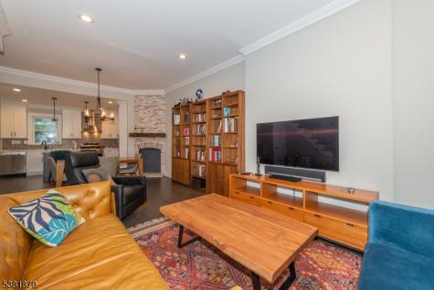 62 Montague Place Montclair NJ 07042