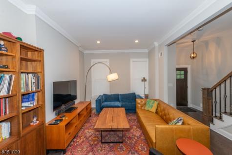 62 Montague Place Montclair NJ 07042