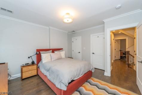 62 Montague Place Montclair NJ 07042